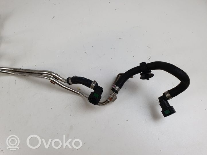 Mercedes-Benz A W176 Tuyau d'alimentation conduite de carburant A6070780781