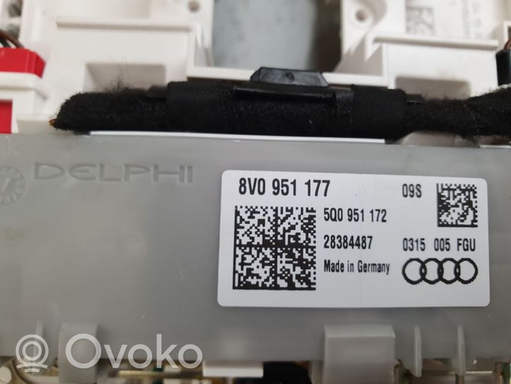 Audi A3 S3 8V Światło fotela przedniego 