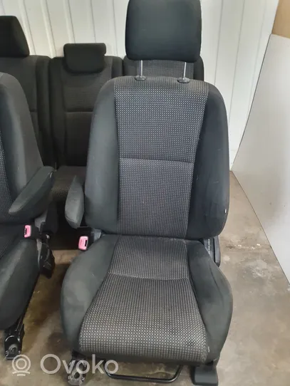 Toyota Corolla Verso AR10 Set sedili 