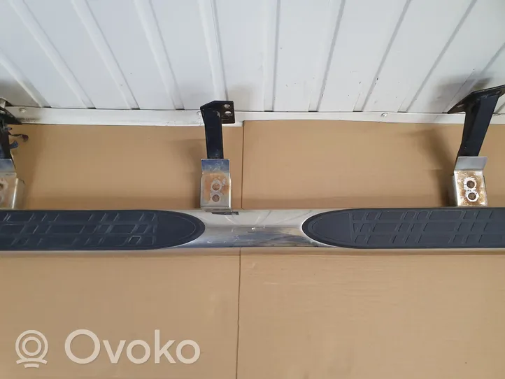 Volkswagen Amarok Sill 2H007169172A