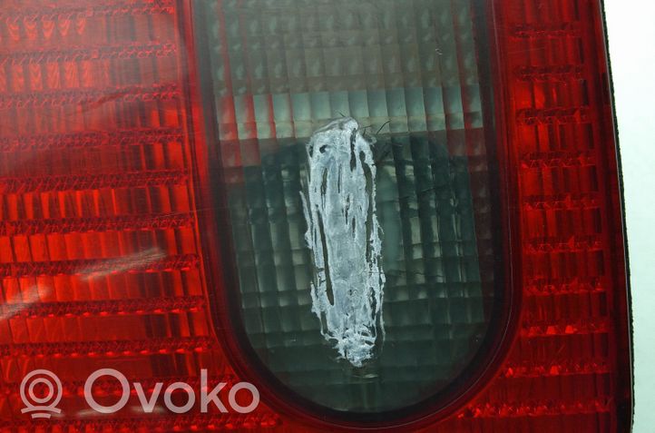 Audi A8 S8 D2 4D Lampy tylnej klapy bagażnika 