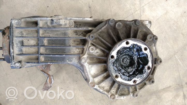 Audi A8 S8 D2 4D Galinis reduktorius 01R525053G