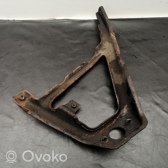 Mercedes-Benz E W211 Engine mounting bracket A6110981729