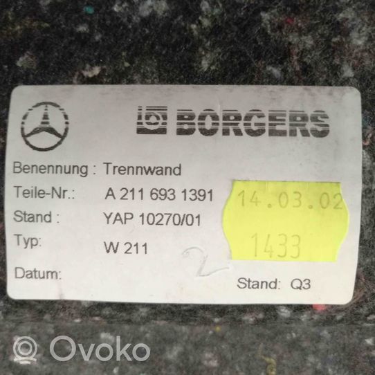 Mercedes-Benz E W211 Takaistuintilan tekstiilimatto A2116931391