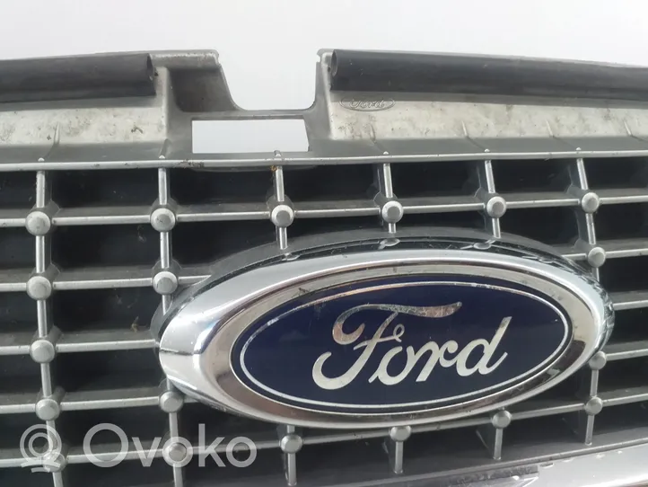 Ford Mondeo MK IV Atrapa chłodnicy / Grill 7S718200F