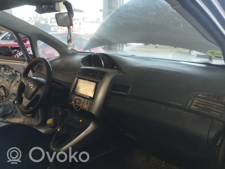 Toyota Verso Oro pagalvių komplektas su panele 