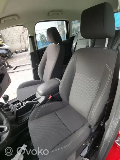 Ford C-MAX II Istuinsarja 