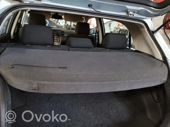 Toyota Corolla E110 Grilles/couvercle de haut-parleur arrière 