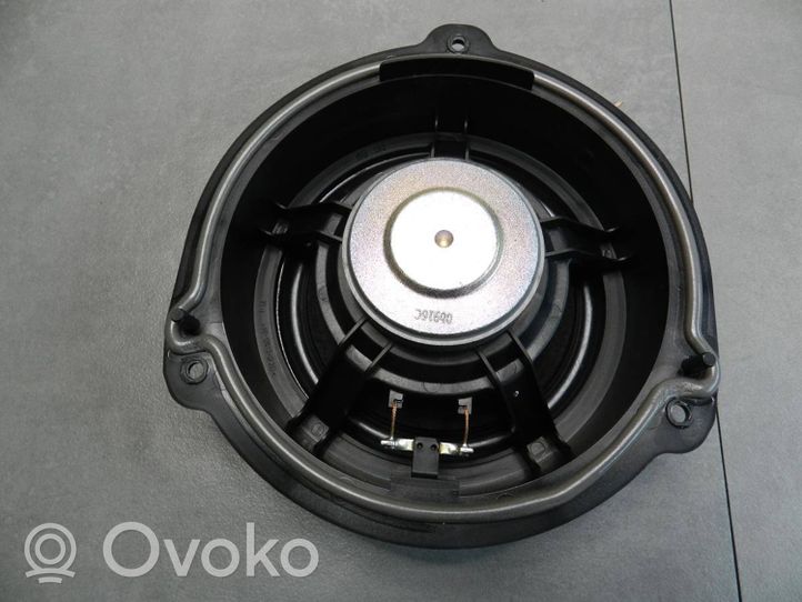 Audi A3 8Y Takaoven kaiutin 83A035411