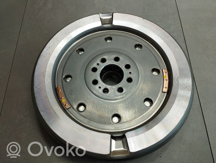 Volkswagen Touran III Dual mass flywheel 05L105266K