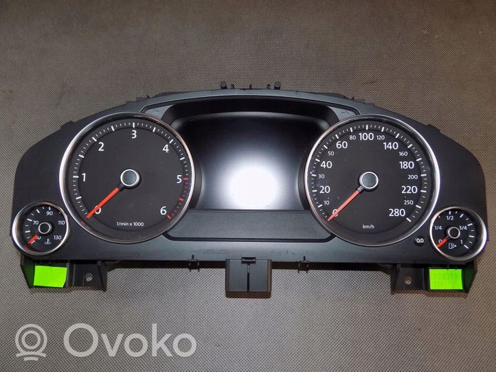 Volkswagen Touareg II Compteur de vitesse tableau de bord 7P6920880D