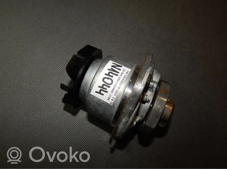 Volkswagen Touareg II Pompe de circulation d'eau 022121019A