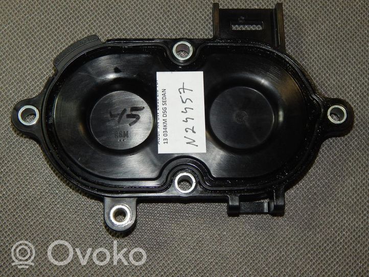 Audi A4 S4 B9 Kita variklio skyriaus detalė 04L109283