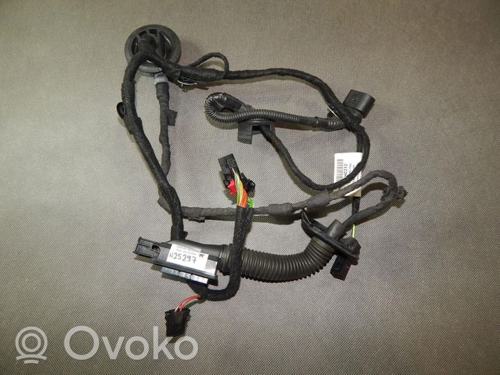 Audi Q3 8U Aizmugurējo durvju vadu instalācija 8U0971687B