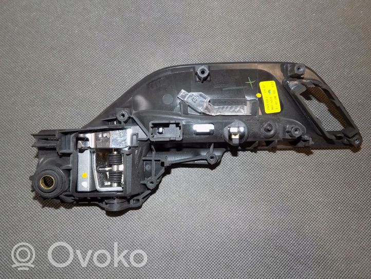 Audi A8 S8 D5 Klamka wewnętrzna drzwi tylnych 4N0839019