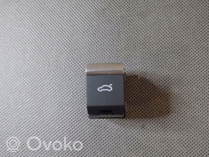 Audi Q7 4M Przełącznik / Przycisk otwierania klapy bagażnika 4M0959831A