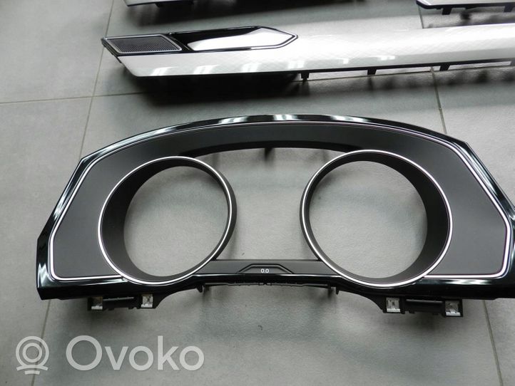 Volkswagen PASSAT B8 Rivestimento del pannello 3G8858069B