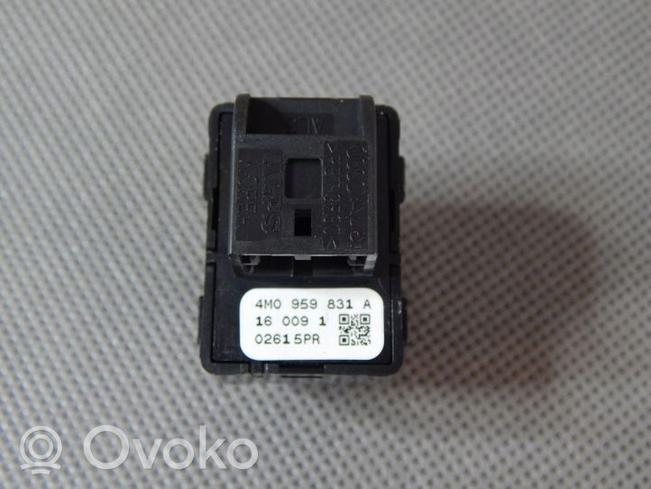 Audi S5 Facelift Tailgate opening switch 4M0959831A