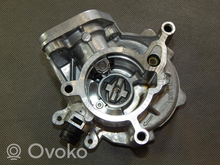 Audi A3 S3 8V Alipainepumppu 06K145100B