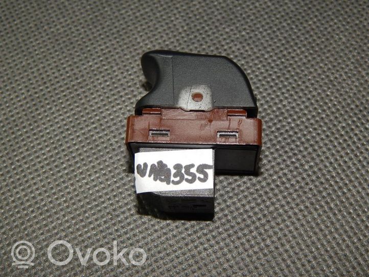 Audi RS5 Przełącznik / Przycisk otwierania klapy bagażnika 8K0959831A