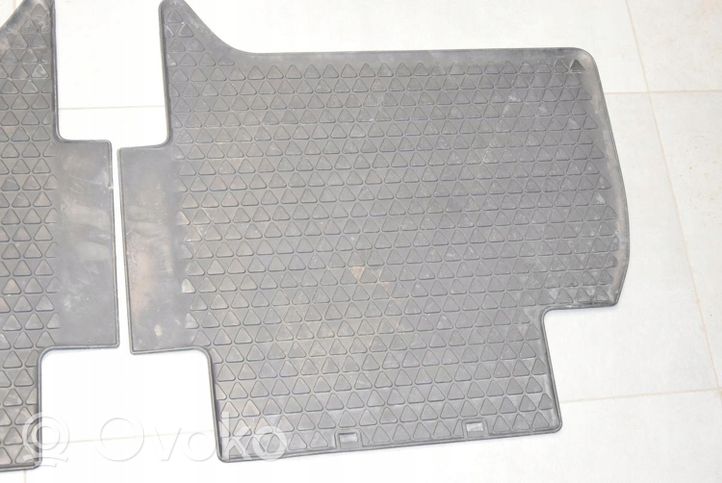 Volkswagen Amarok Car floor mat set 2H0061501