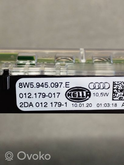 Audi A4 S4 B9 8W Luce d’arresto centrale/supplementare 8W5945097E