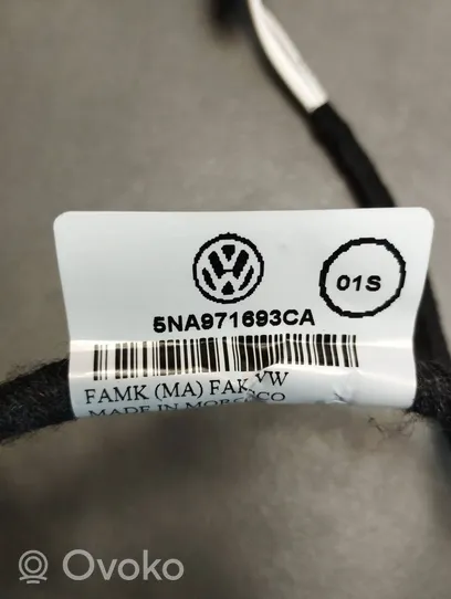 Volkswagen Tiguan Wiązka przewodów drzwi tylnych 5NA971693CA