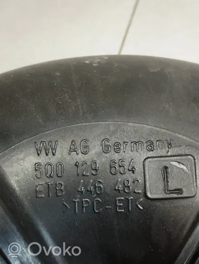 Audi A3 S3 8V Część rury dolotu powietrza 5Q0129654L