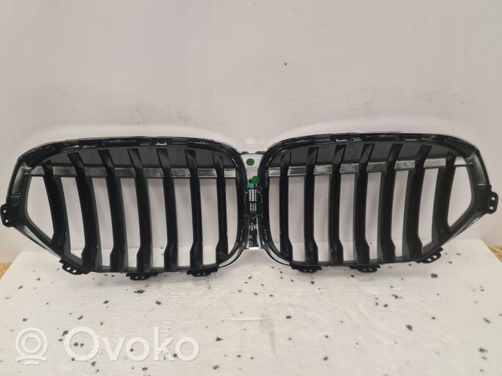 BMW X1 F48 F49 Atrapa chłodnicy / Grill 8493451