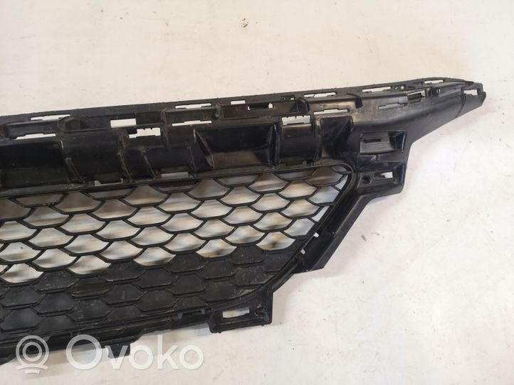 Mercedes-Benz C W205 Grille inférieure de pare-chocs avant A2058856204