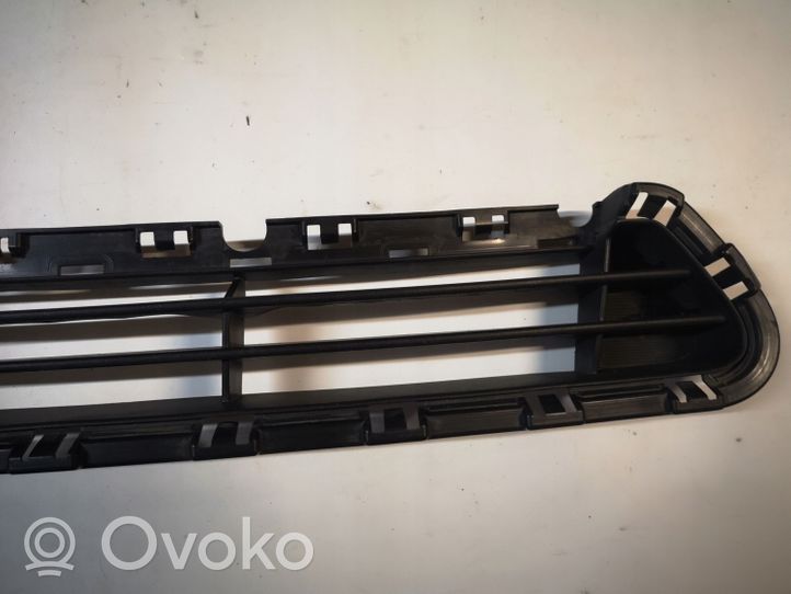 Hyundai i30 Grille inférieure de pare-chocs avant 86580S000