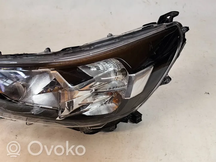 Toyota Hilux VIII Phare frontale 61150-0KK60