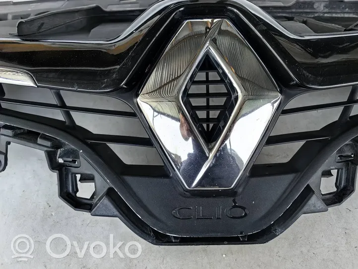 Renault Clio IV Maskownica / Grill / Atrapa górna chłodnicy 622561433R