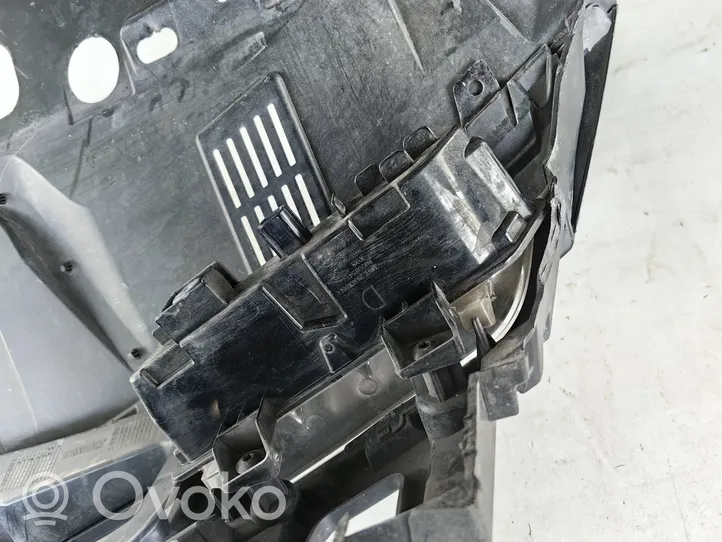 Renault Clio IV Maskownica / Grill / Atrapa górna chłodnicy 622561433R