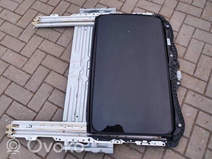 Porsche Macan Sunroof glass 1732593A