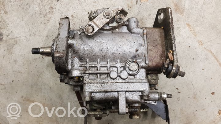 Volkswagen Caddy Fuel injection high pressure pump 068130107J