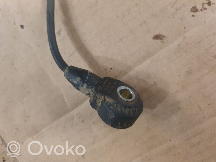 Volkswagen Golf III Detonation knock sensor 021905377