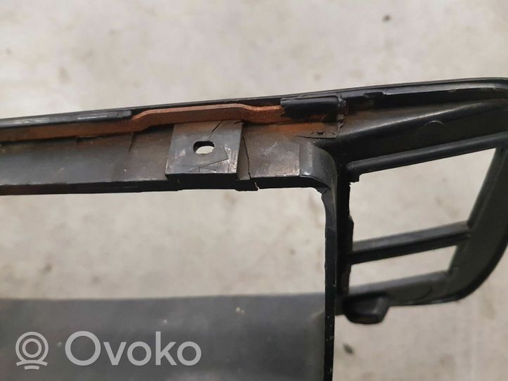 Volkswagen Jetta I Panelės apdaila 321867241E