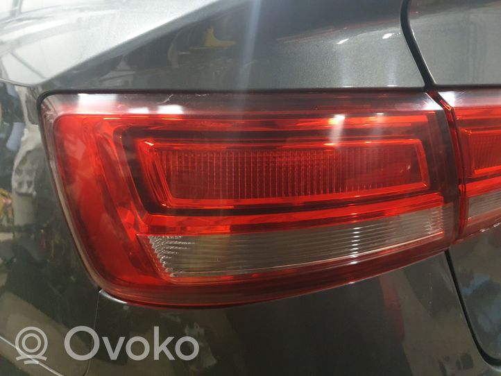 Audi A3 S3 8V Lampy tylne / Komplet 8V5945076