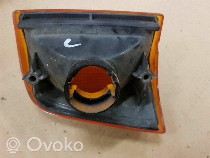 Volkswagen Jetta I Front indicator light 161953081