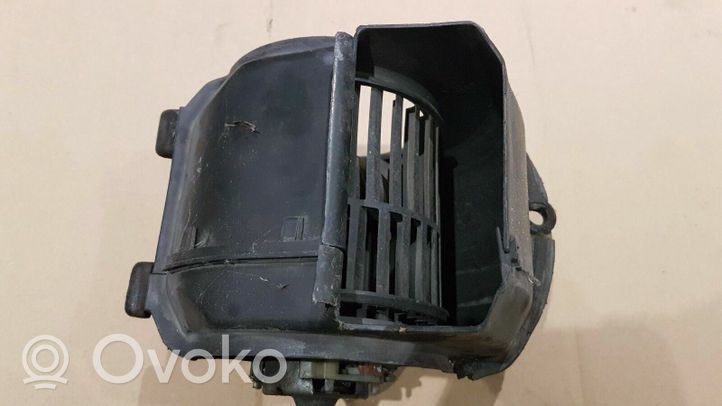 Volkswagen Scirocco Ventola riscaldamento/ventilatore abitacolo 321819021A