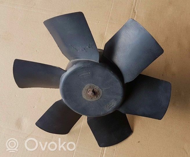 Volkswagen Jetta I Ventilatore di raffreddamento elettrico del radiatore 165959455