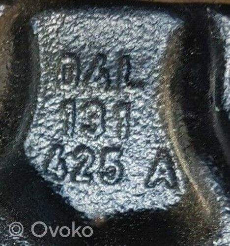 Audi A3 S3 8V EGR-venttiilin/lauhduttimen kiinnike 04L131425A