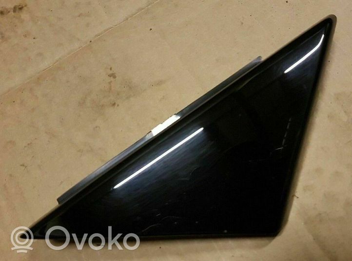 Audi A3 S3 8V Moulures des vitres de la porte avant 8V5837637A