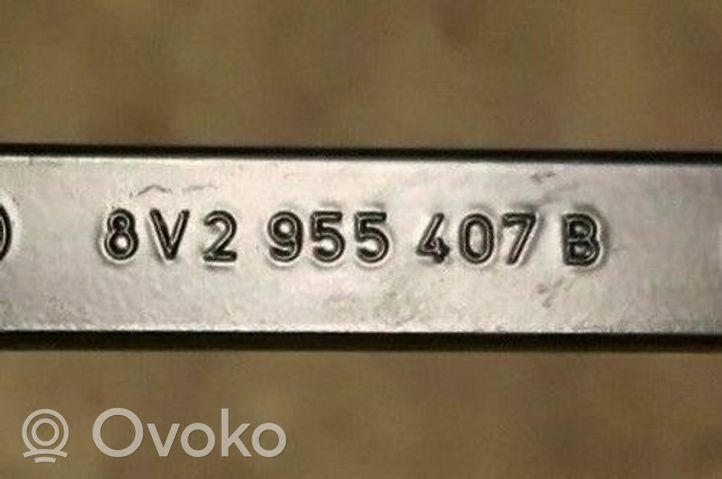 Audi A3 S3 8V Ramię wycieraczki szyby przedniej / czołowej 8V2955407B