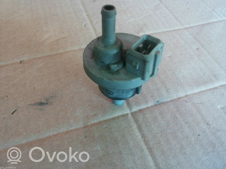 Volkswagen Corrado Valve vacuum 026133517