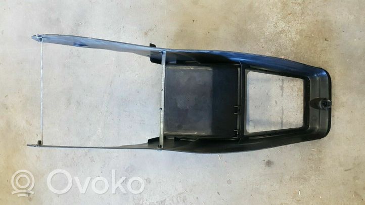 Volkswagen Golf I Keskikonsoli 161863243E