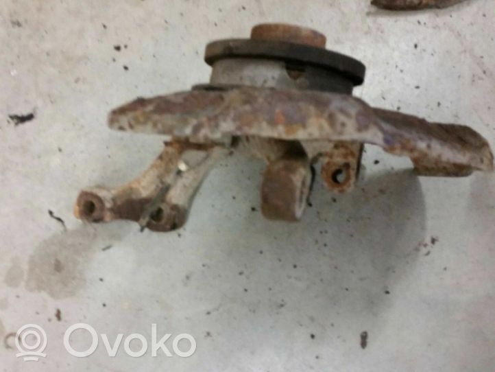 Volkswagen Golf II Mozzo ruota anteriore 357407256C