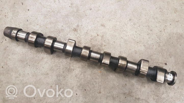 Volkswagen Golf II Camshaft 068109101B