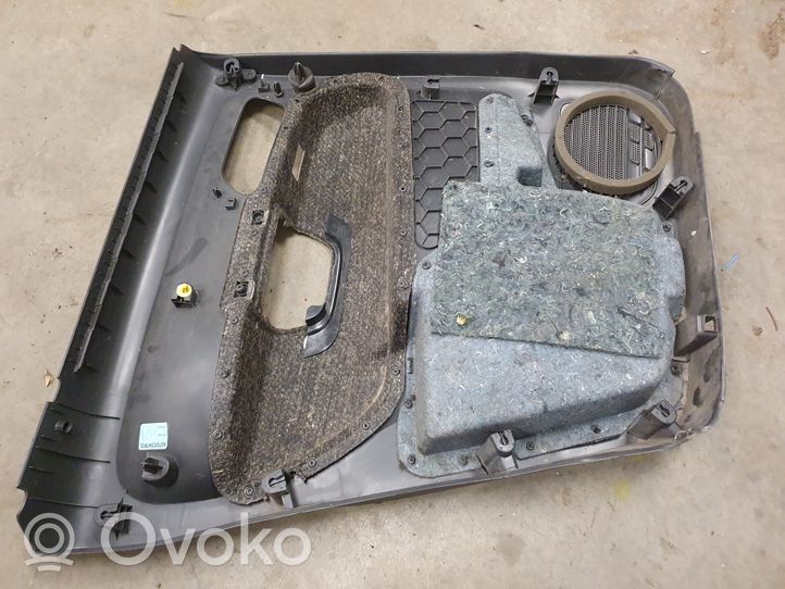 Volkswagen Amarok Takaoven verhoilu 2H7867023